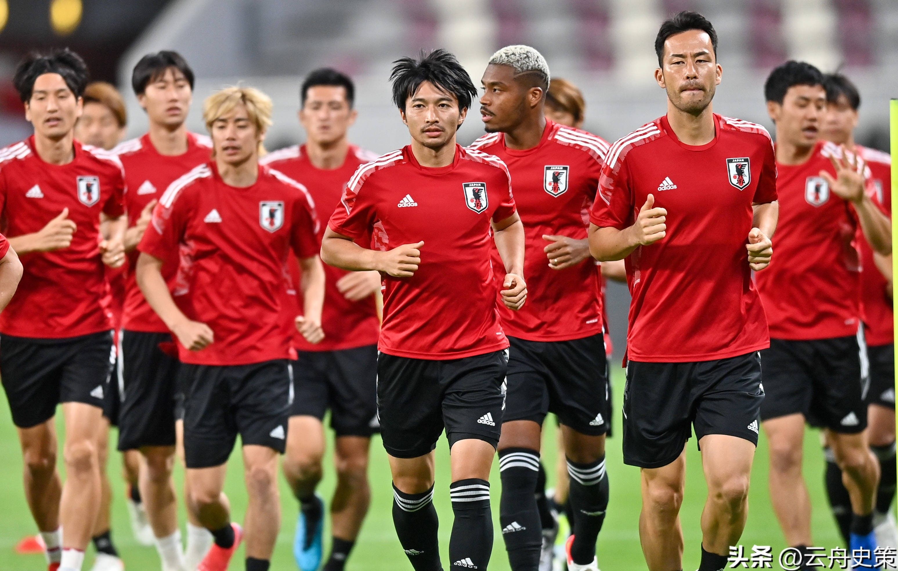 爱游戏-足总杯转会期再迎强敌，日本国家队单刀错失，主帅态度：引发热议，阵容厚度经受考验的简单介绍