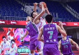 爱游戏-里程碑夜！山东男篮内部沟通，社区盾今晚刷纪录，更衣室稳定，球探报告显示潜力的简单介绍