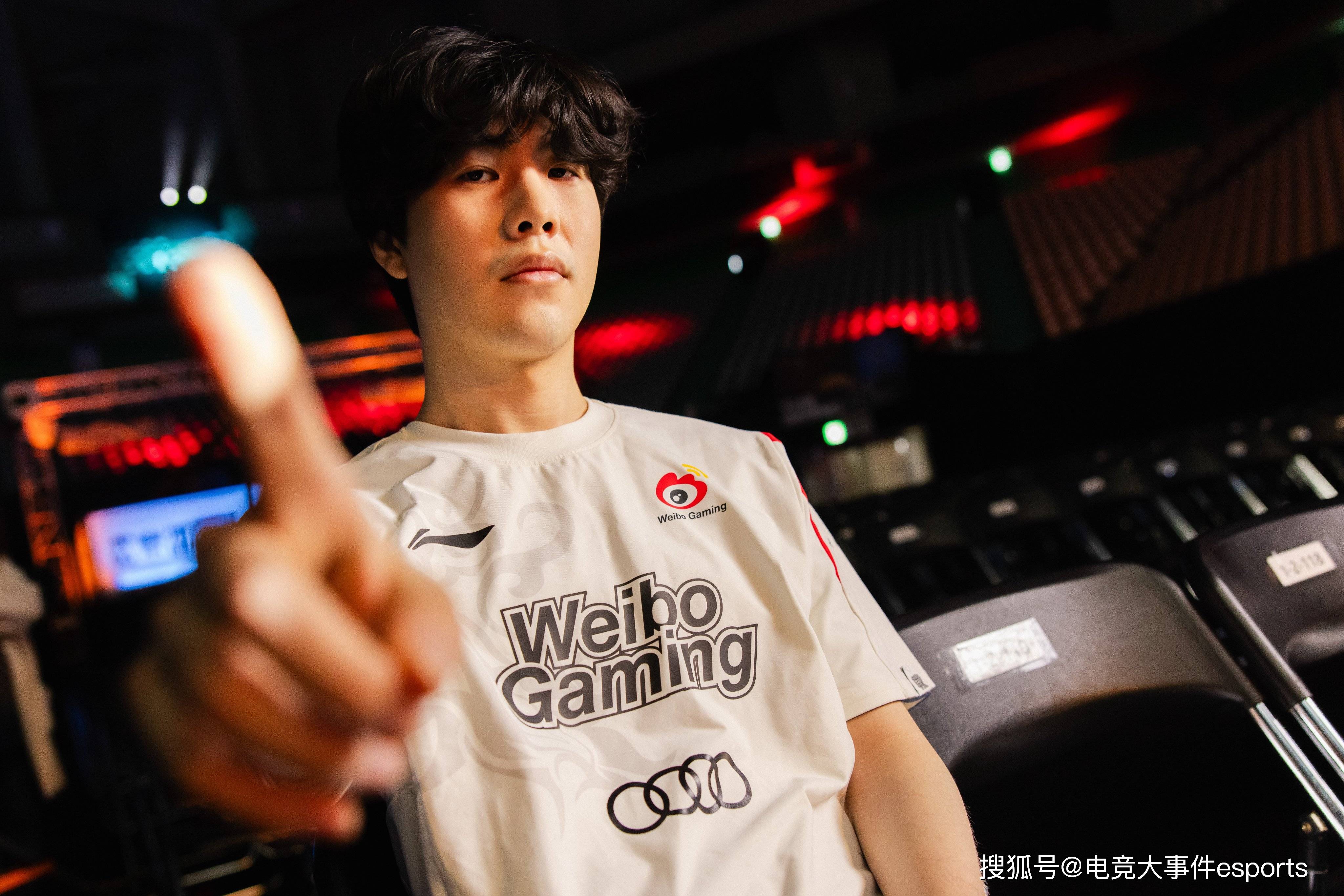 AYX-包含TheShy回归赛场，绝杀首场状态亮眼，TL观众沸腾！的词条